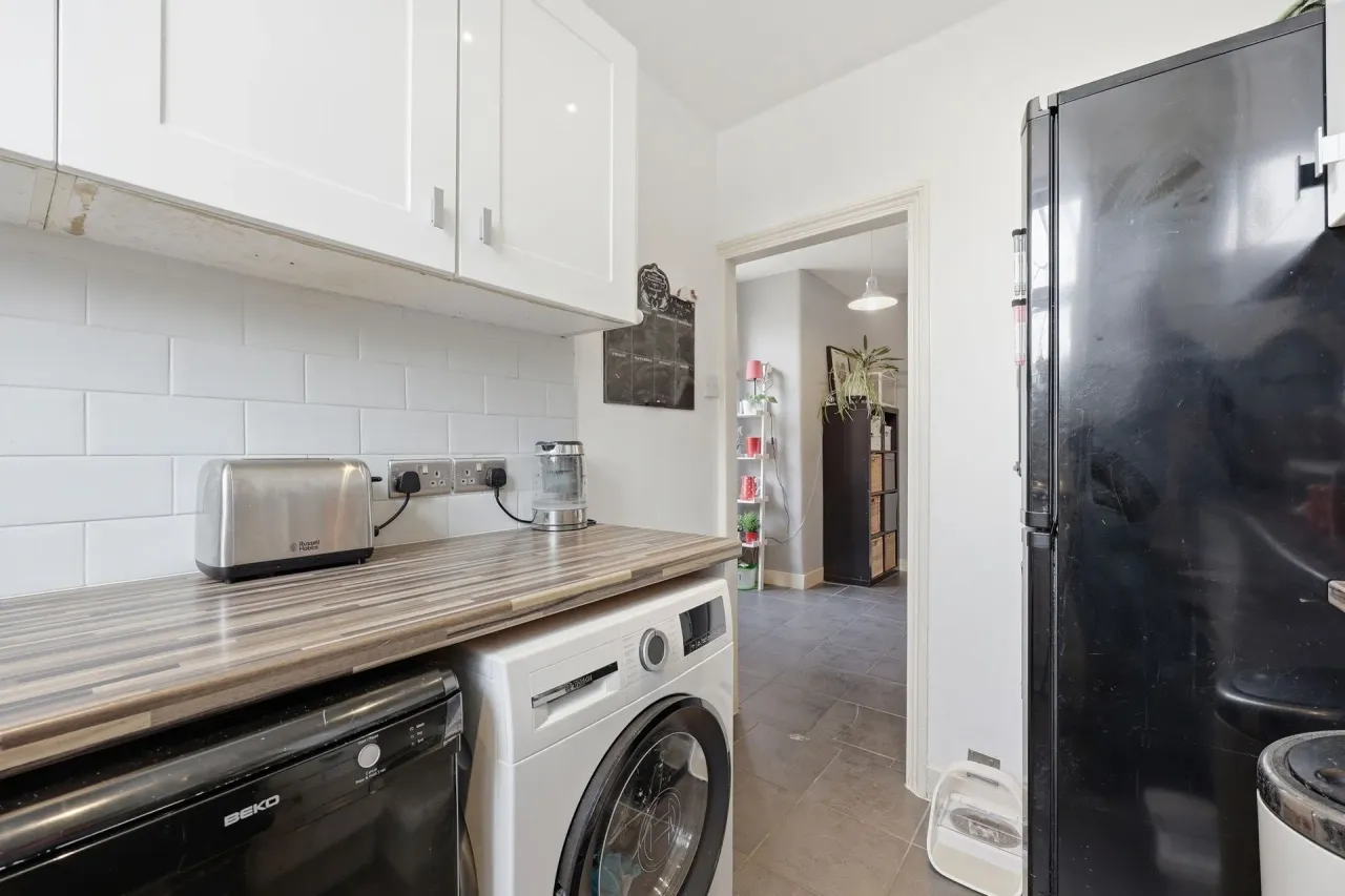 Newport Road, Leyton, E10, photo 9