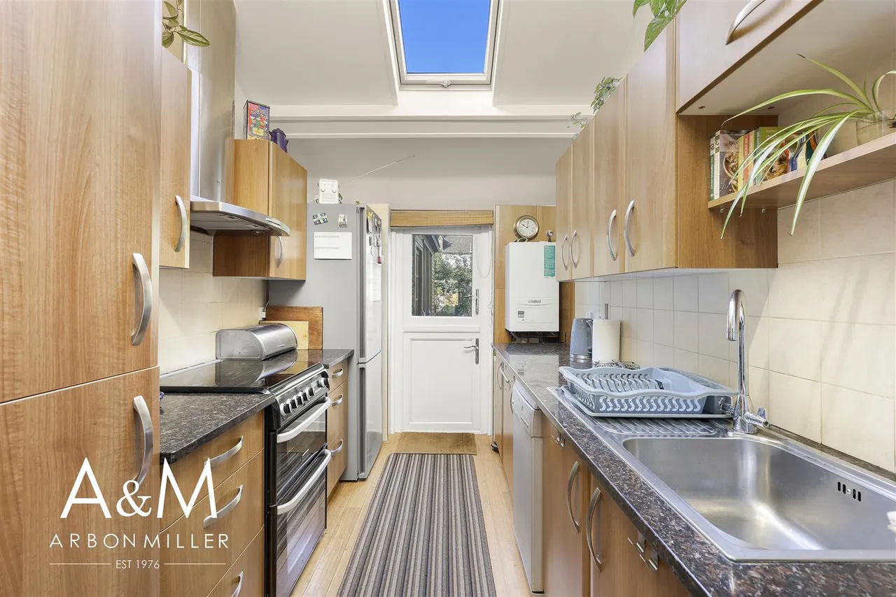 Airthrie Road, Goodmayes, Essex, Ilford, IG39QU, photo 10