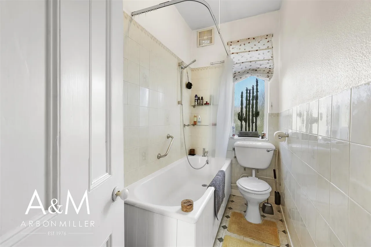 Airthrie Road, Goodmayes, Essex, Ilford, IG39QU, photo 19