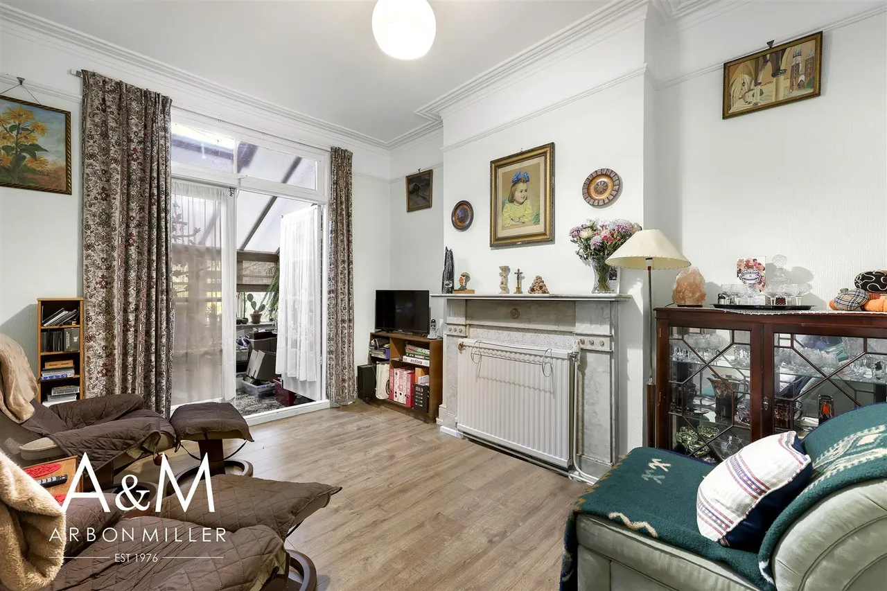 Airthrie Road, Goodmayes, Essex, Ilford, IG39QU, photo 5