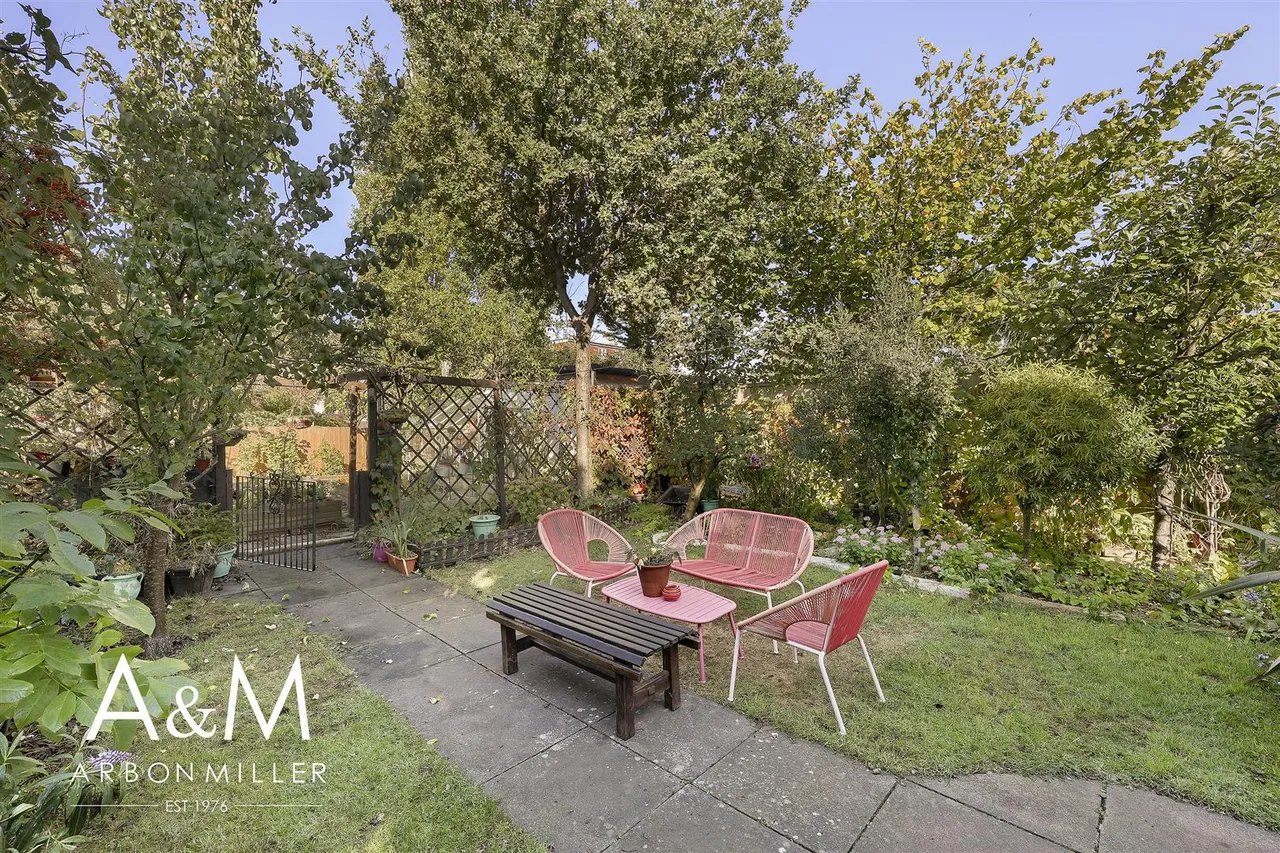 Airthrie Road, Goodmayes, Essex, Ilford, IG39QU, photo 21