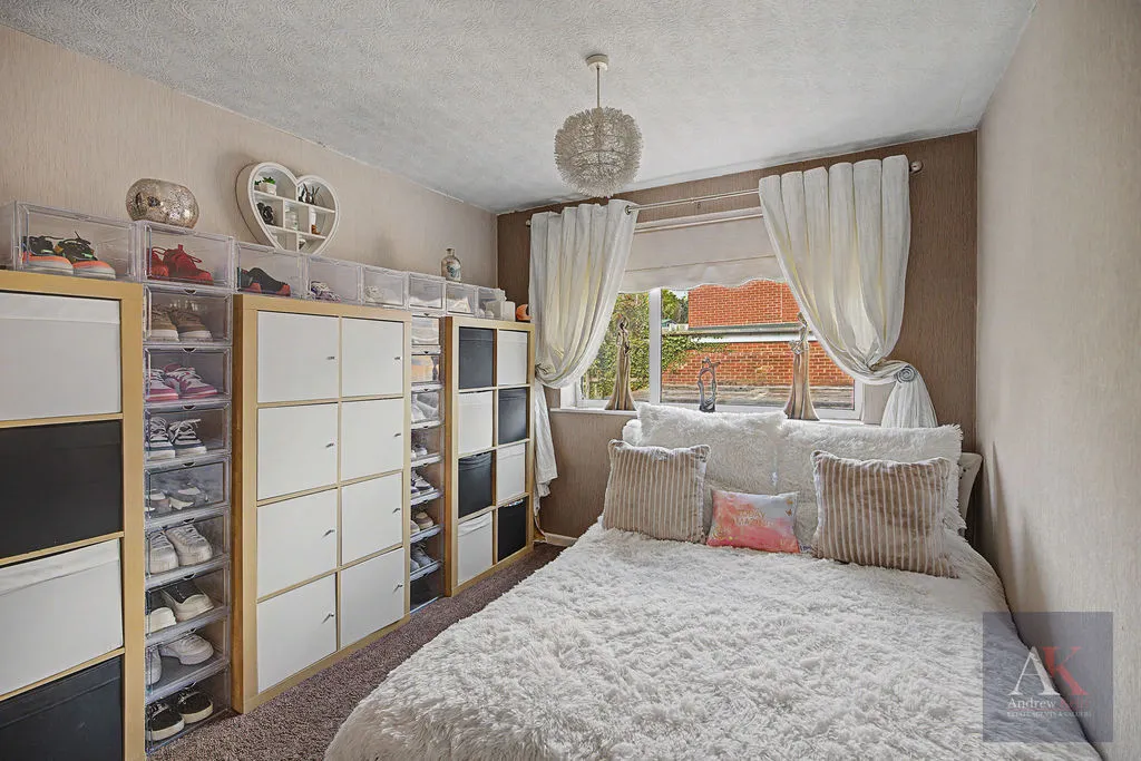 Crowshaw Drive Healey, Rochdale OL12 0SR, photo 11