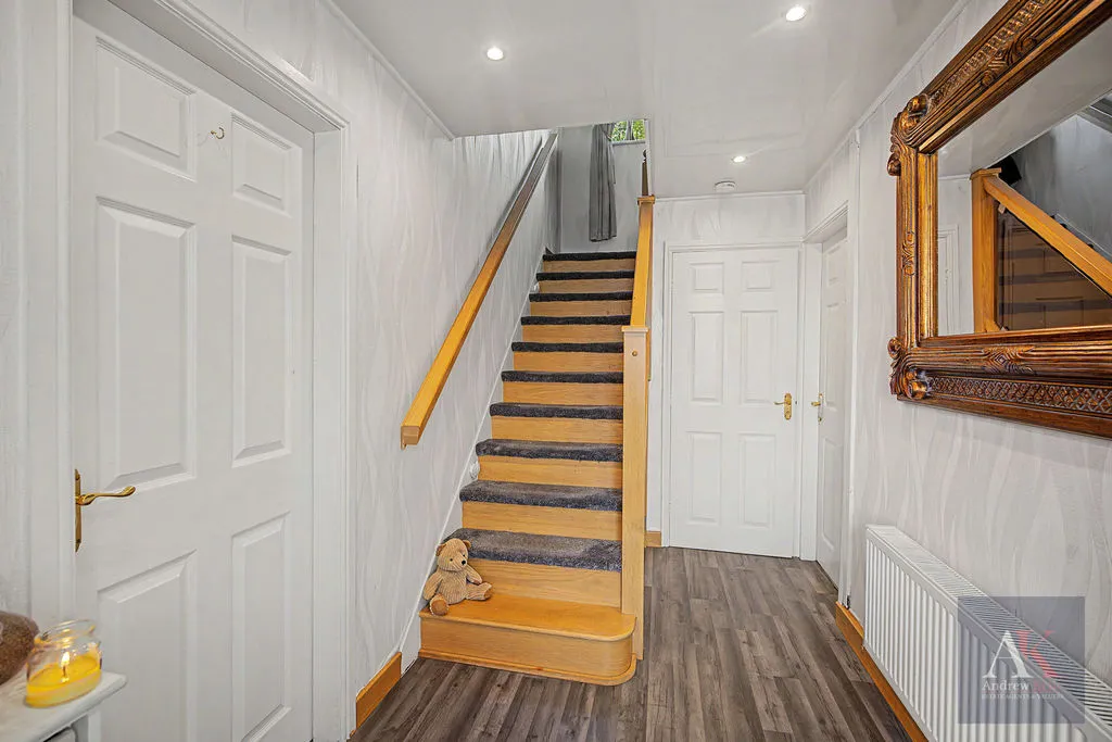 Crowshaw Drive Healey, Rochdale OL12 0SR, photo 10