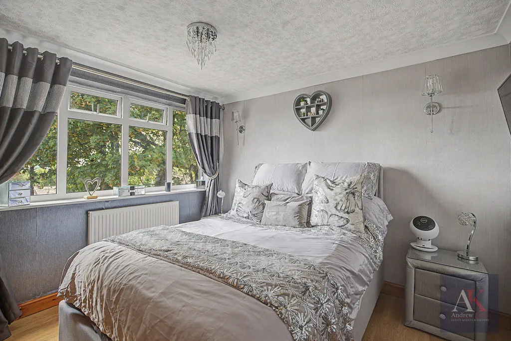 Crowshaw Drive Healey, Rochdale OL12 0SR, photo 12