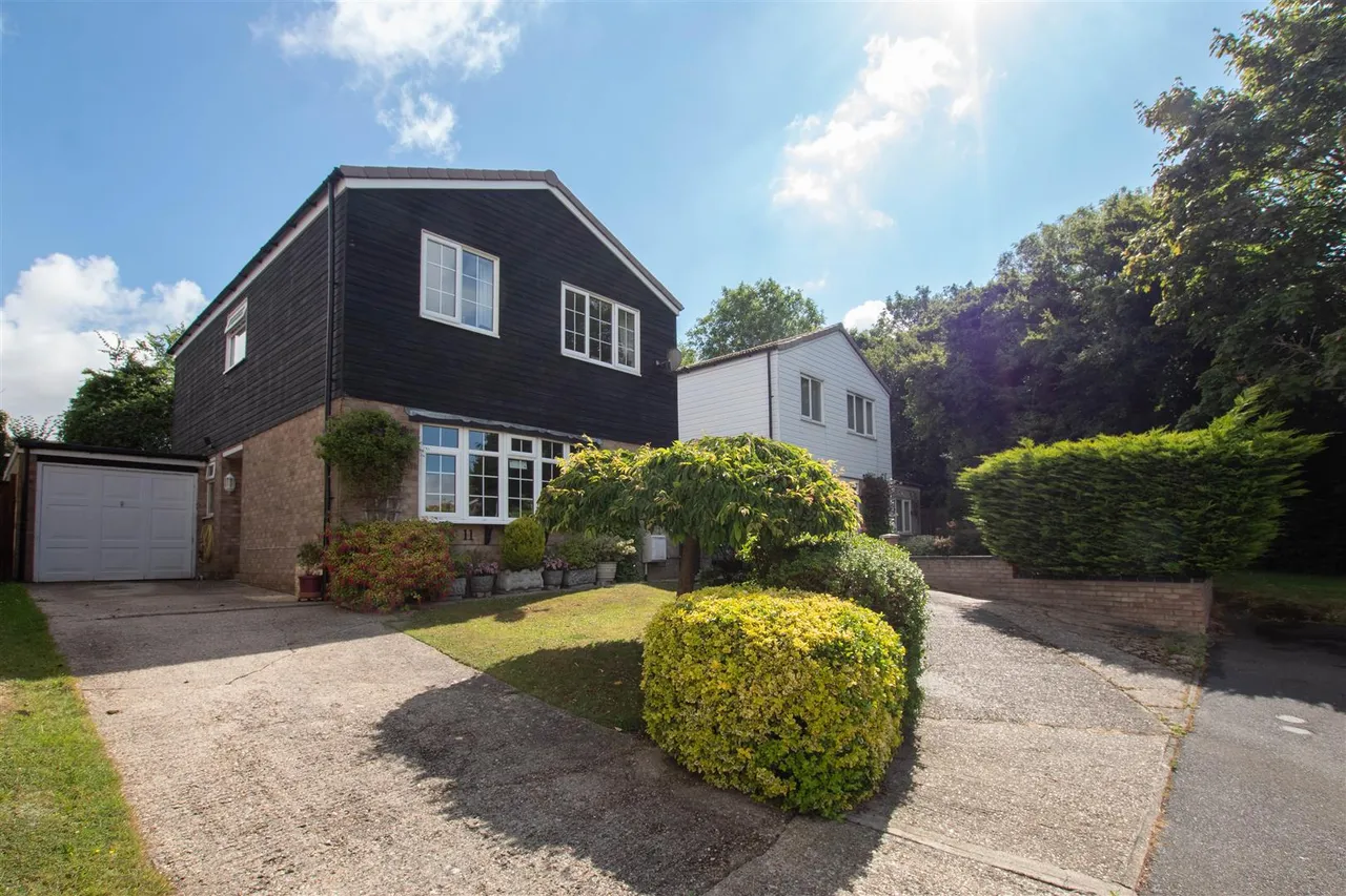 4 bed property for sale, Deans Close, Haverhill, CB9