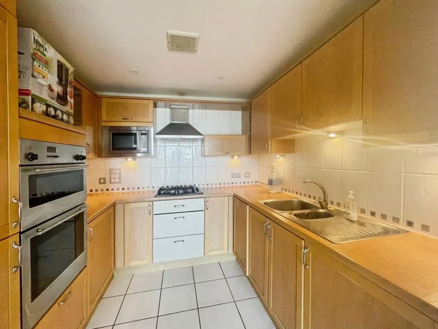 Canute Road, Southampton, SO14, photo 3