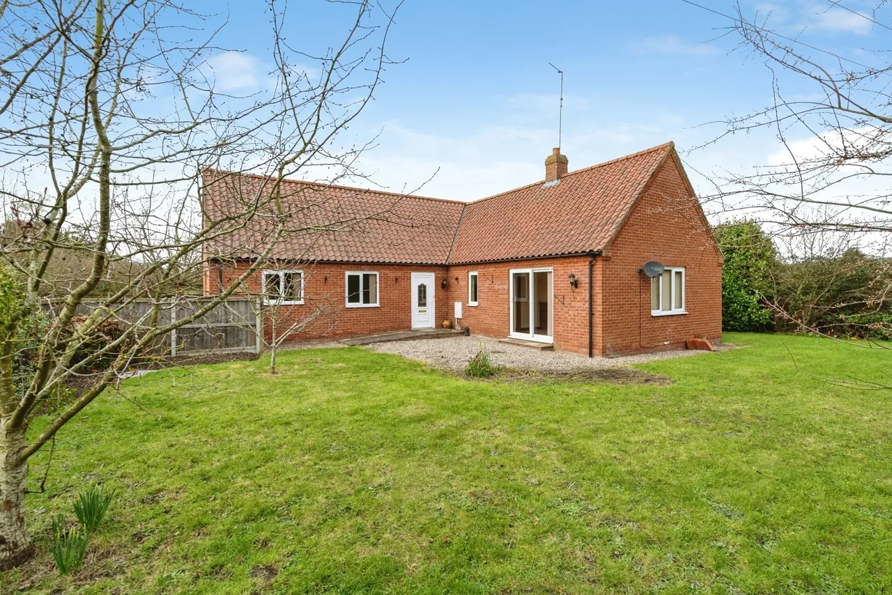 3 bed house for sale — Old Turnpike Road, Roughton, Norwich, Norfolk, NR11
