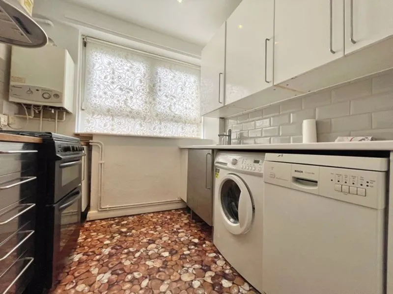 Renforth Street, London SE16 7JN, photo 4