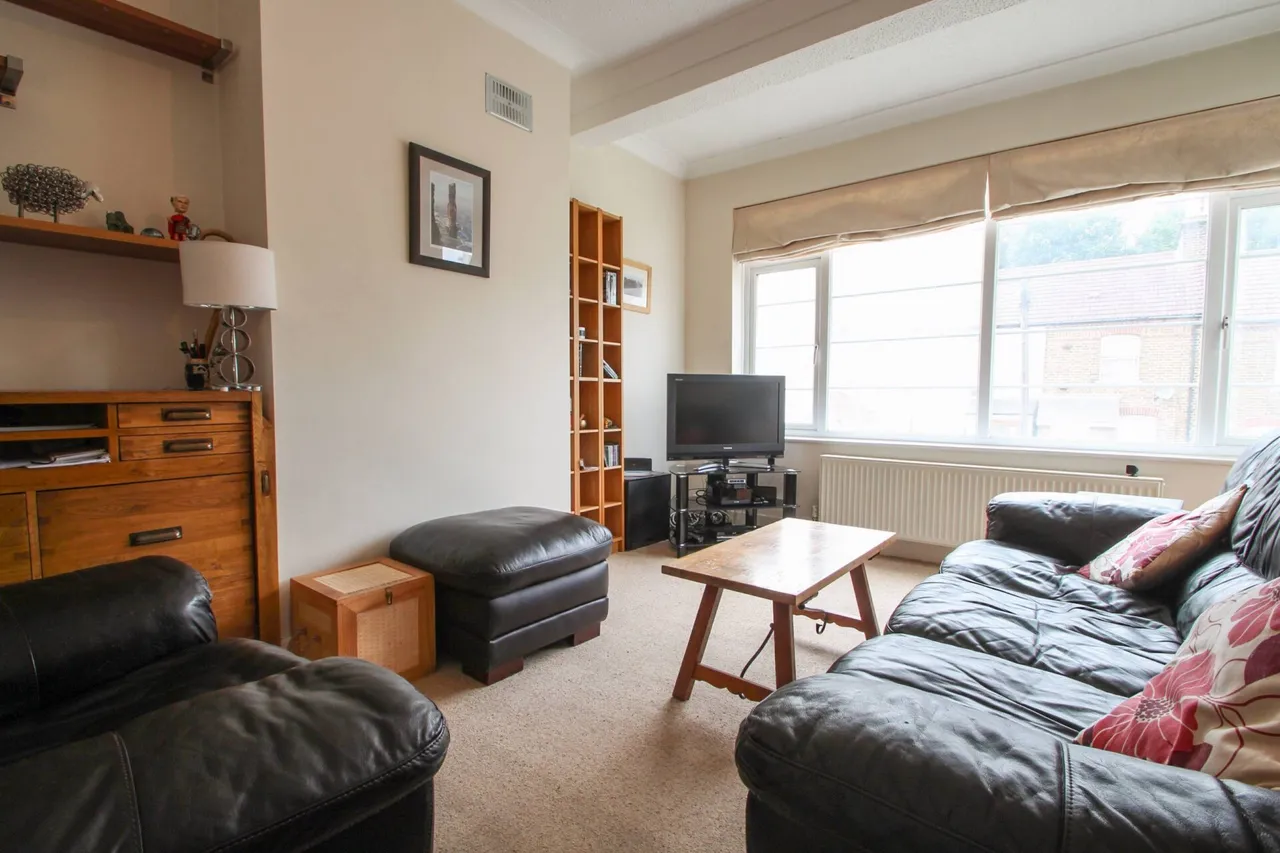 Jubilee Court, Spring Vale South, Dartford, photo 3