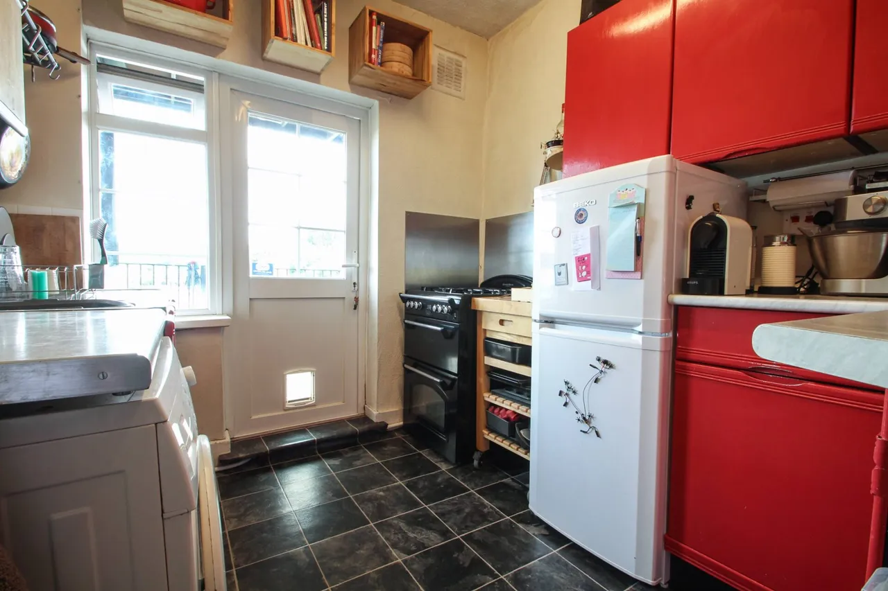 Jubilee Court, Spring Vale South, Dartford, photo 4