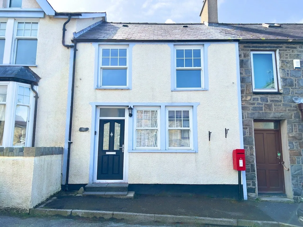 3 bed house for sale, Eifl Road, Trefor, LL54