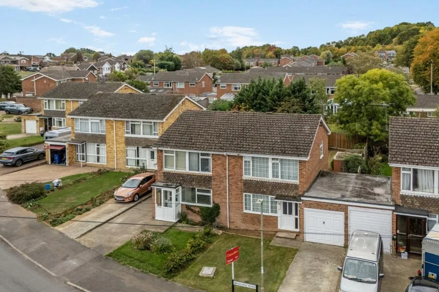 3 bed house for sale, Browning Road, Banbury, OX16