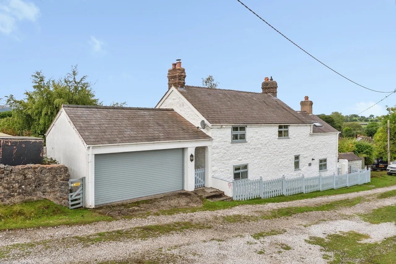 Rhes-y-Cae, Holywell, CH8, photo 28