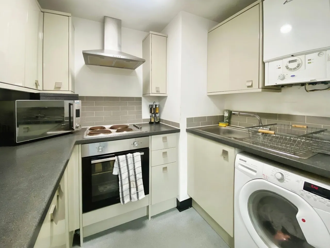 Barrington Road, Altrincham, WA14, photo 5