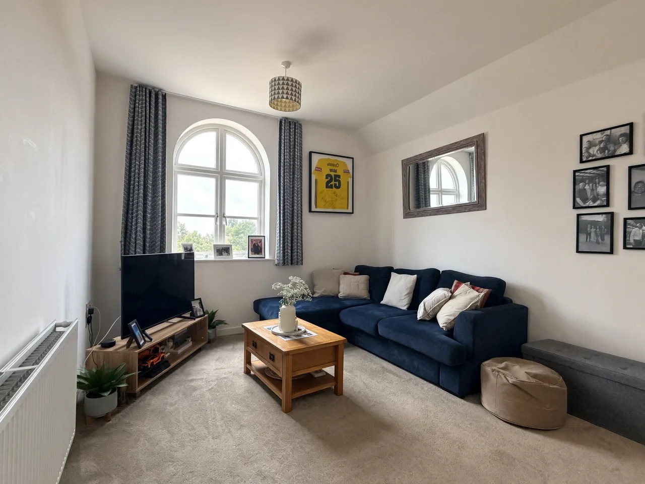 2 bed flat for sale, Burke Place, Wellesley, GU11