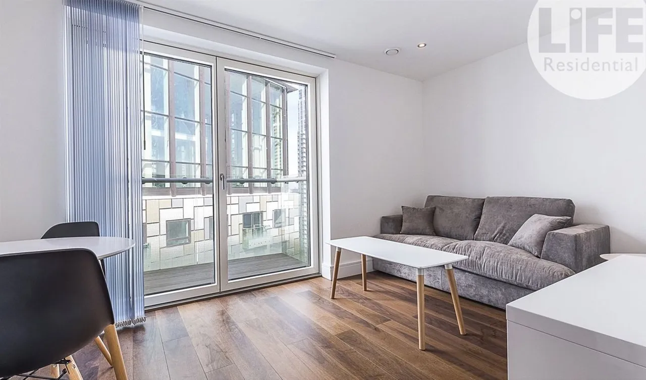 flat for sale — Duckman Tower, Canary Wharf, London
