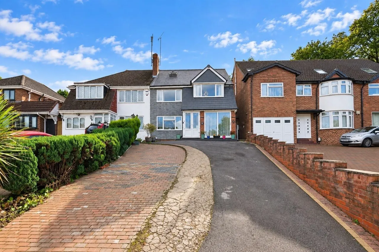 5 bed house for sale, Wyemanton Close, Birmingham, B43
