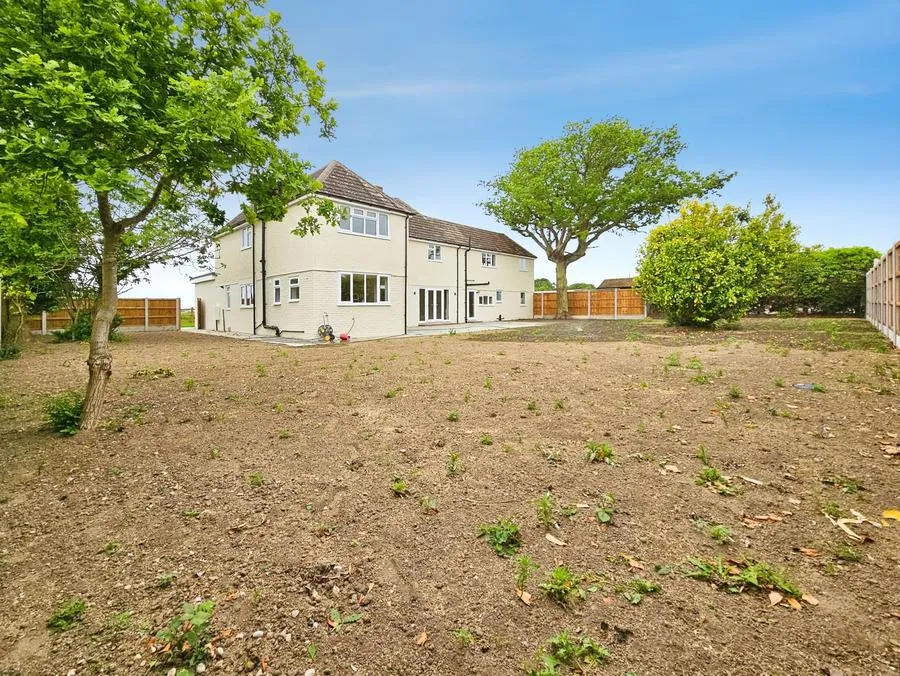 Harwich Road, Little Clacton, CO16, photo 24