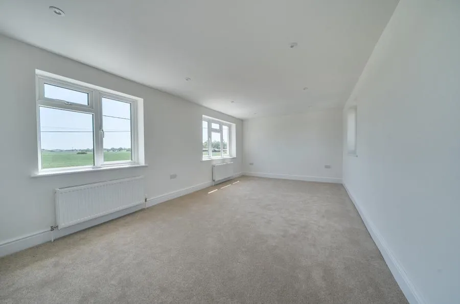 Harwich Road, Little Clacton, CO16, photo 23