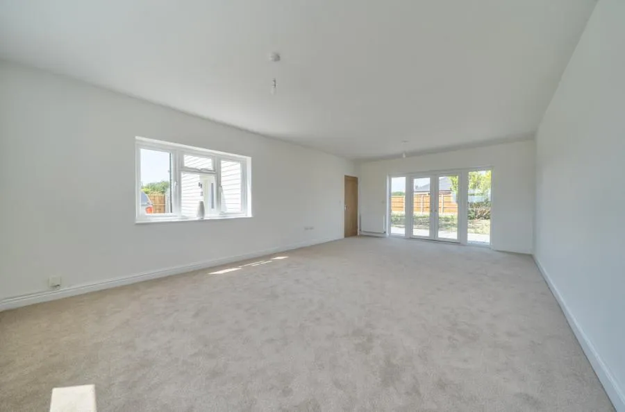Harwich Road, Little Clacton, CO16, photo 11