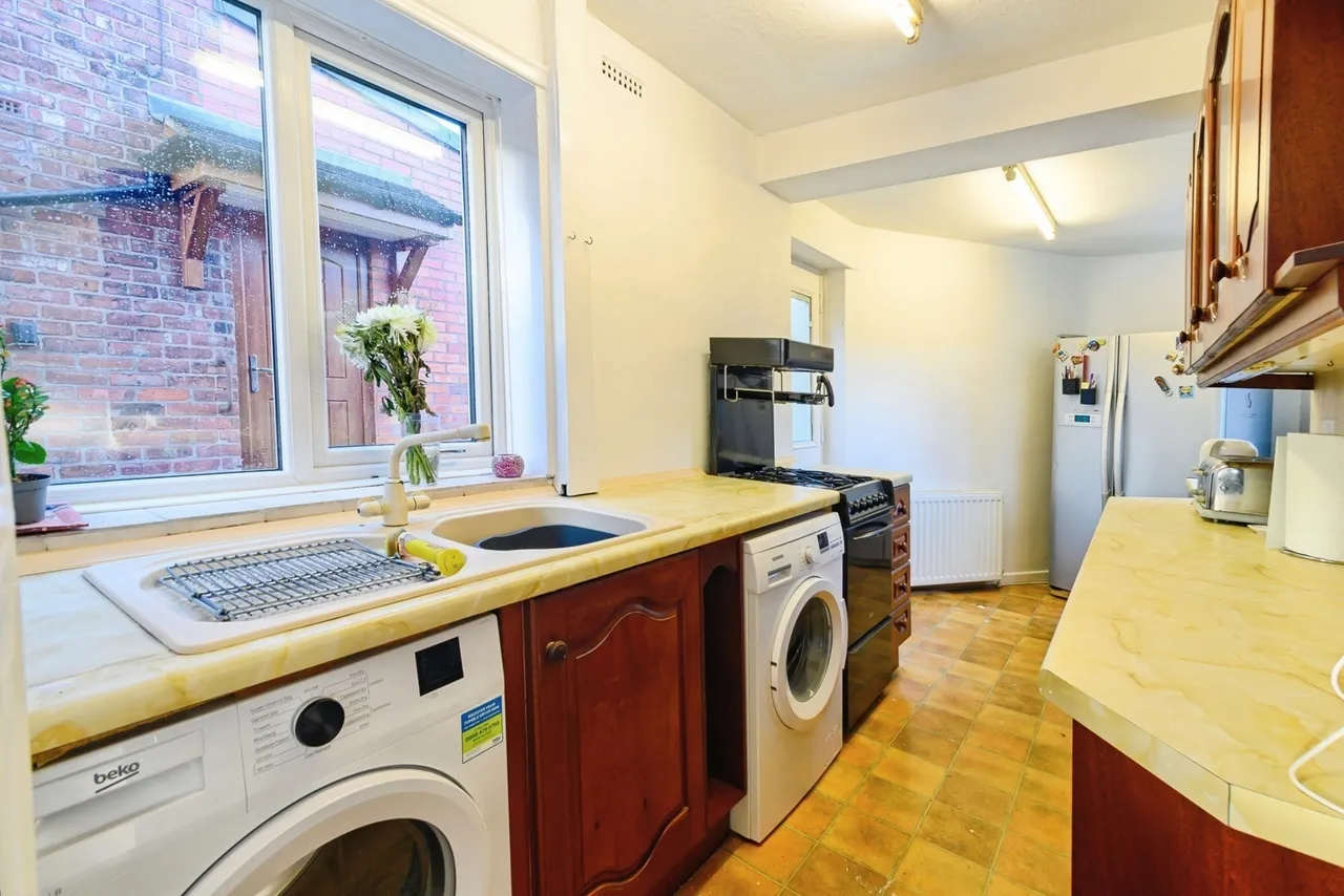 Maldon Crescent, Swinton, Manchester, Greater Manchester, M27, photo 5