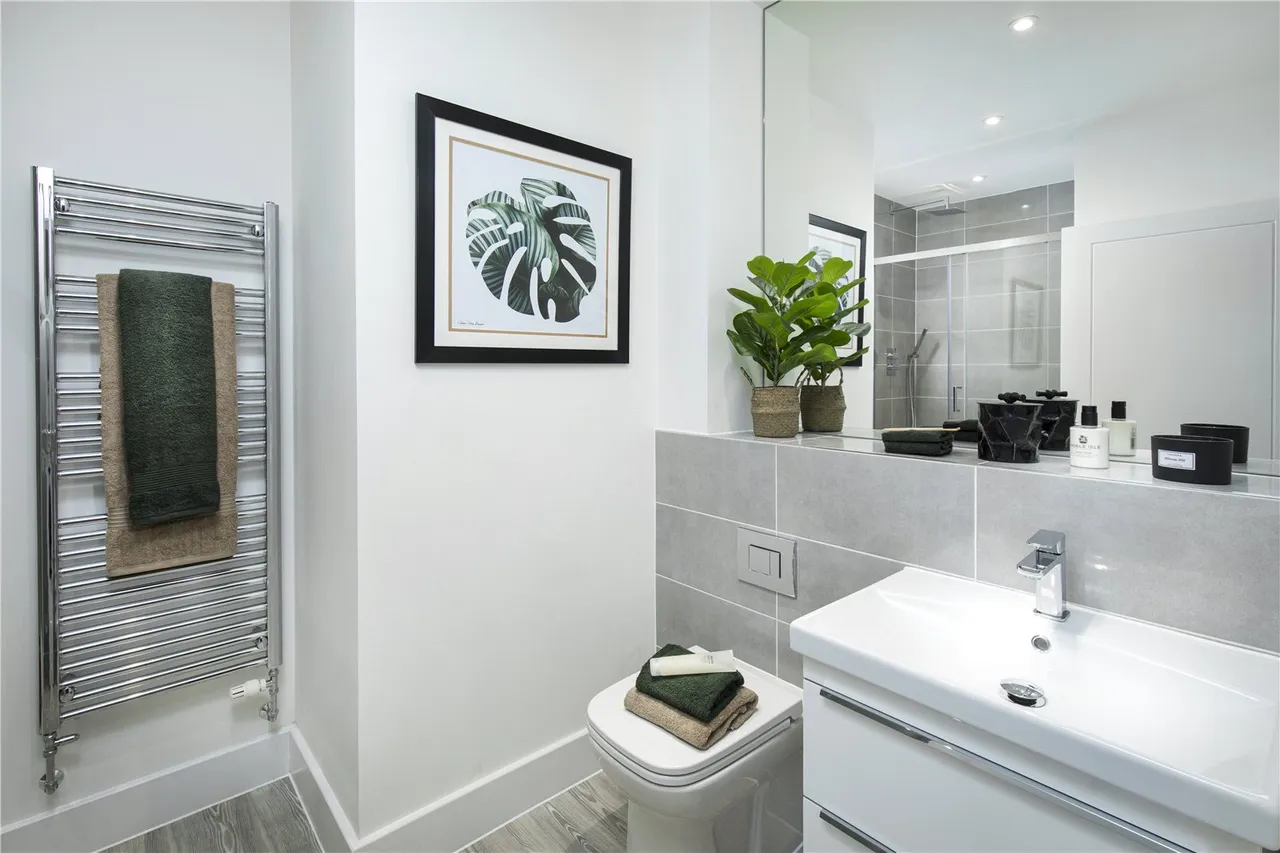 Bakeham Lane, Englefield Green, TW20, photo 5