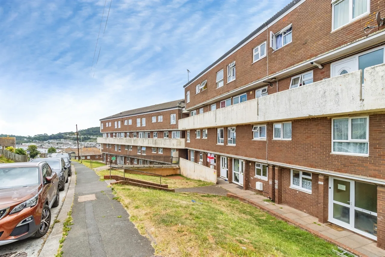 3 bed flat for sale — Kingsway, Teignmouth