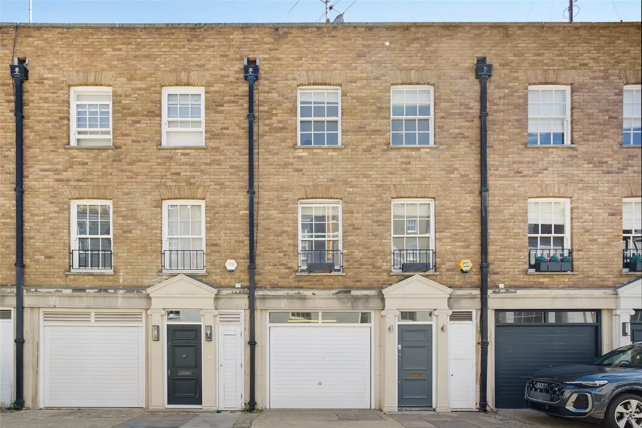 Cadogan Lane, London, SW1X, photo 11