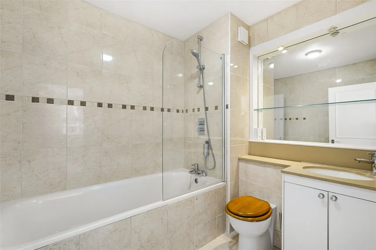 Cadogan Lane, London, SW1X, photo 10