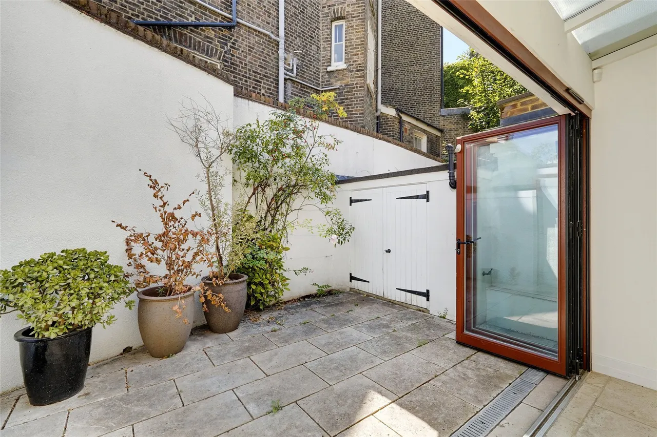 Cadogan Lane, London, SW1X, photo 4