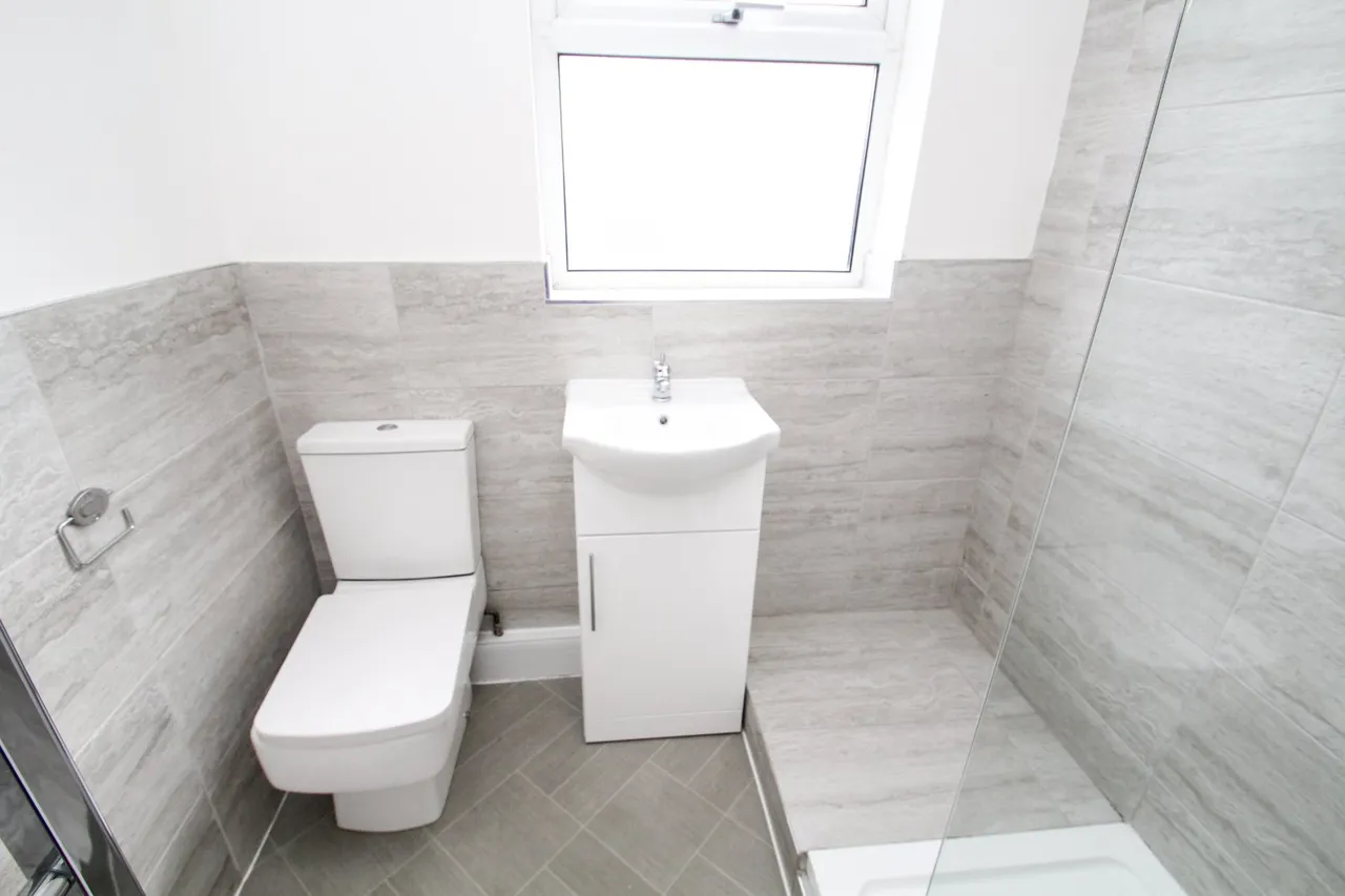 Burley Lodge Road, Hyde Park, LS6, photo 12