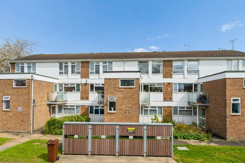 2 bed flat for sale — Foxes Piece, Marlow SL7 1HE
