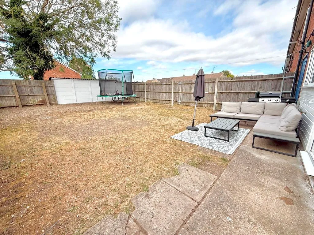 Borders Way, Houghton Regis LU5 5JU, photo 11