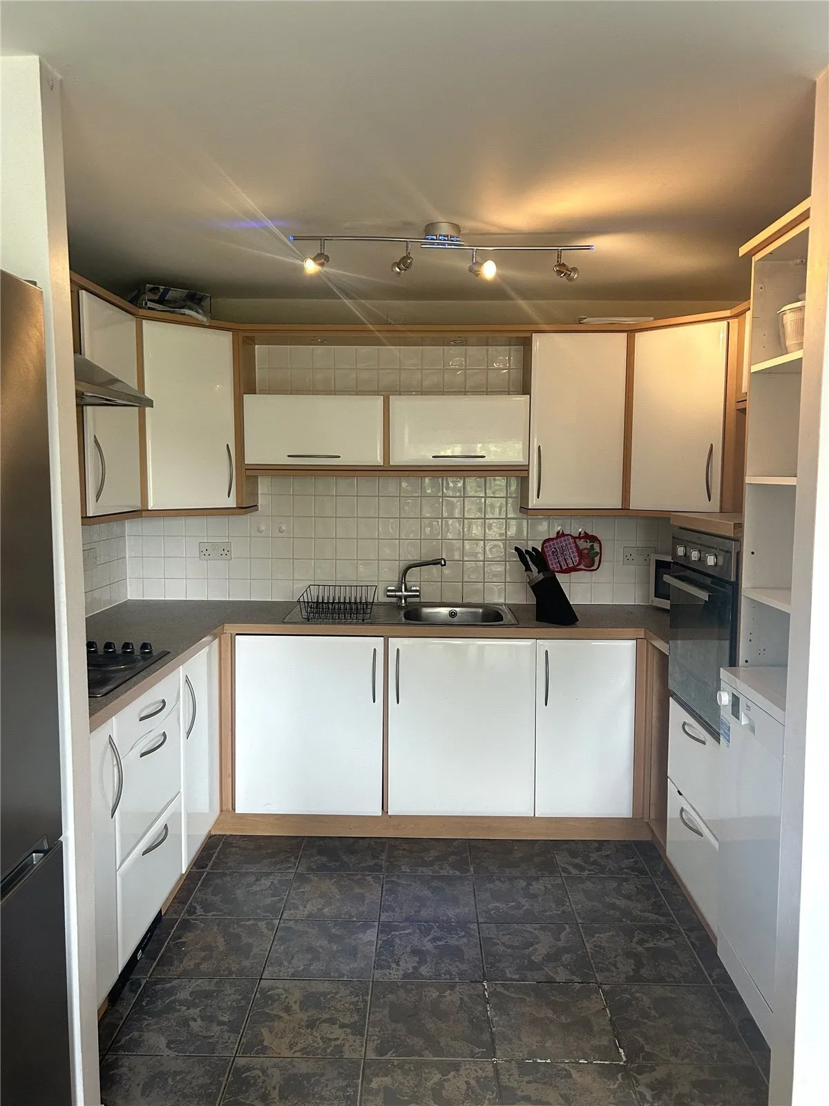 Verona House, Vellacott Close, Cardiff, CF10, photo 6