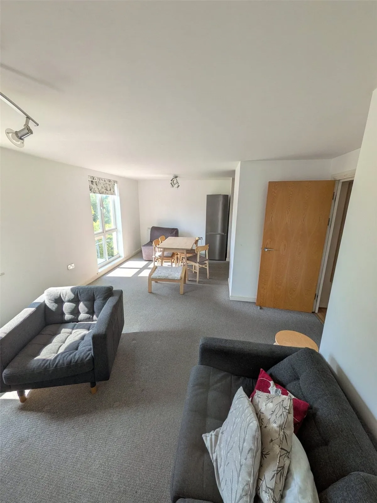 Verona House, Vellacott Close, Cardiff, CF10, photo 2