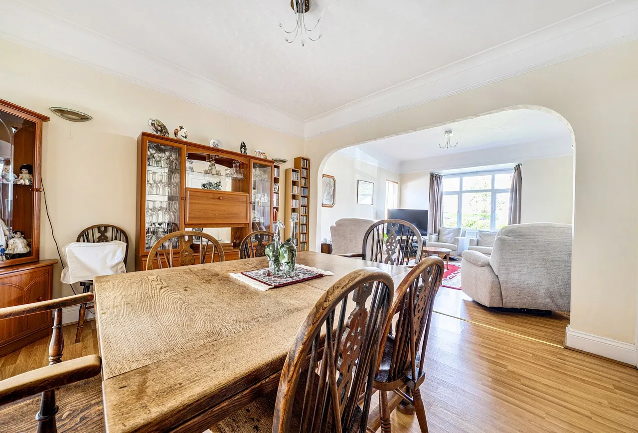 Oakwood Road, Horley, RH6 7BZ, photo 6