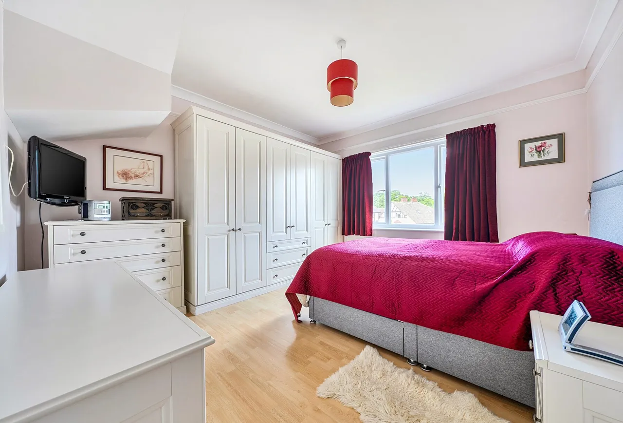 Oakwood Road, Horley, RH6 7BZ, photo 16