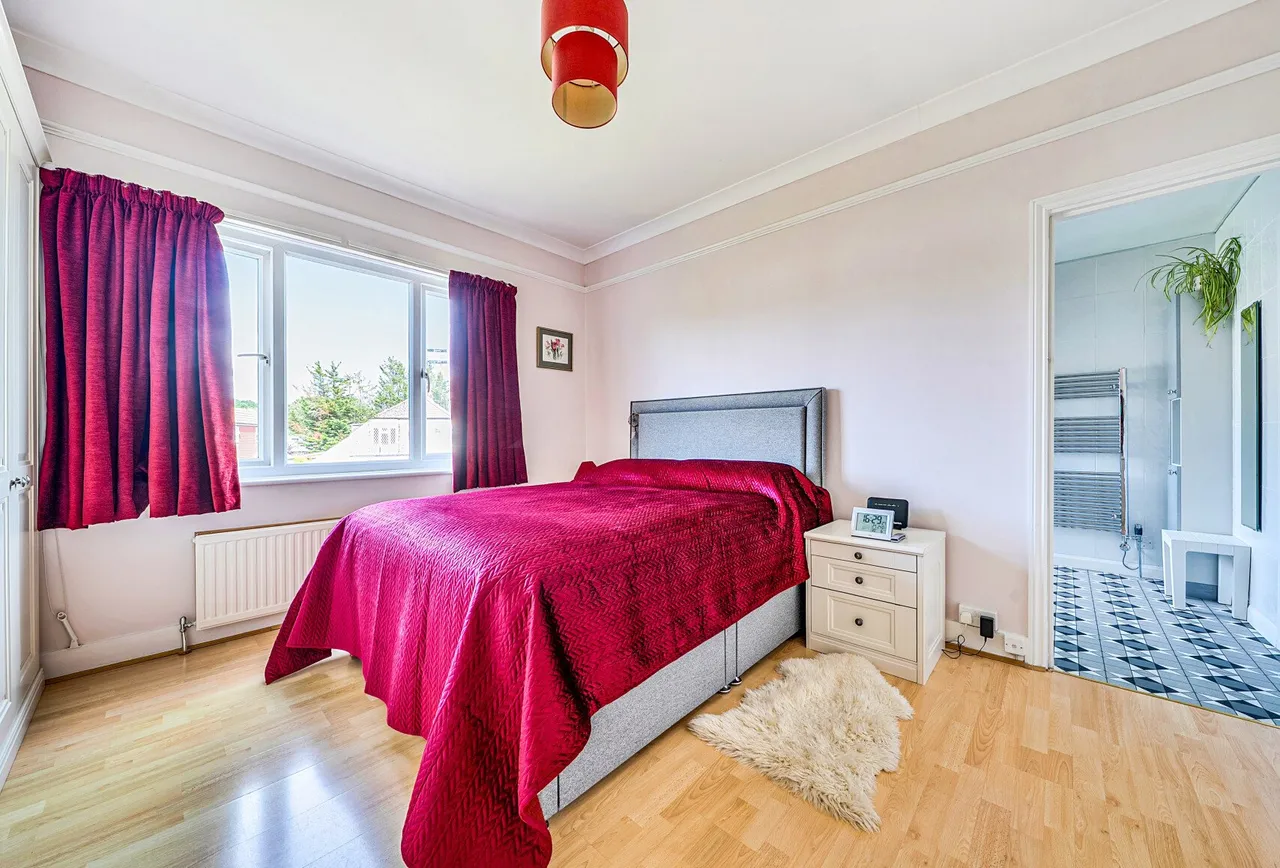 Oakwood Road, Horley, RH6 7BZ, photo 8
