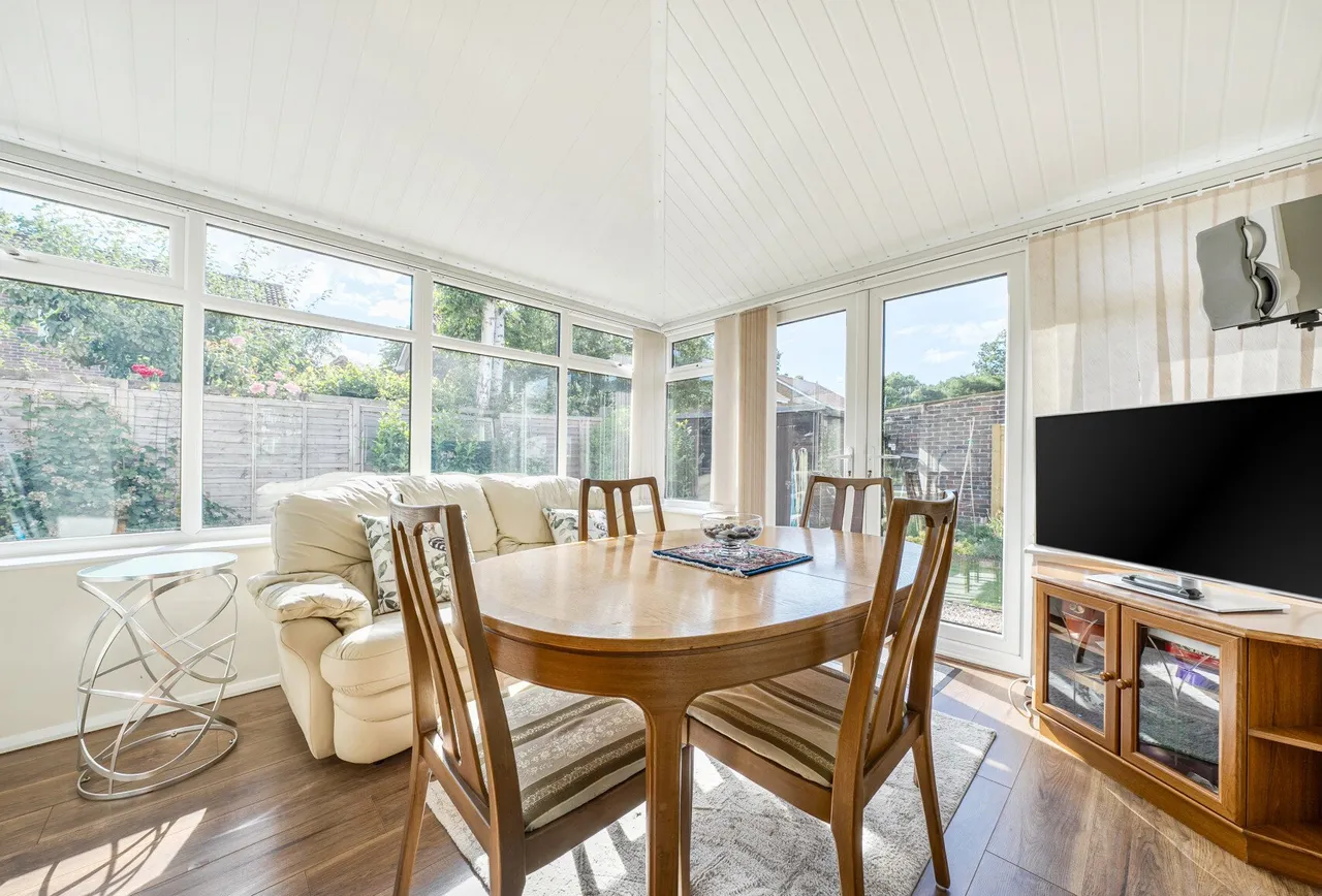 Oakwood Road, Horley, RH6 7BZ, photo 10