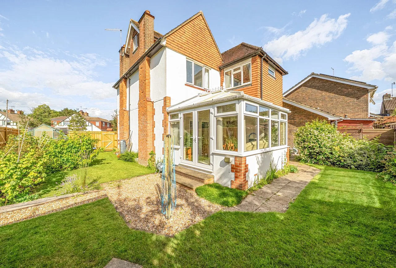 Oakwood Road, Horley, RH6 7BZ, photo 7