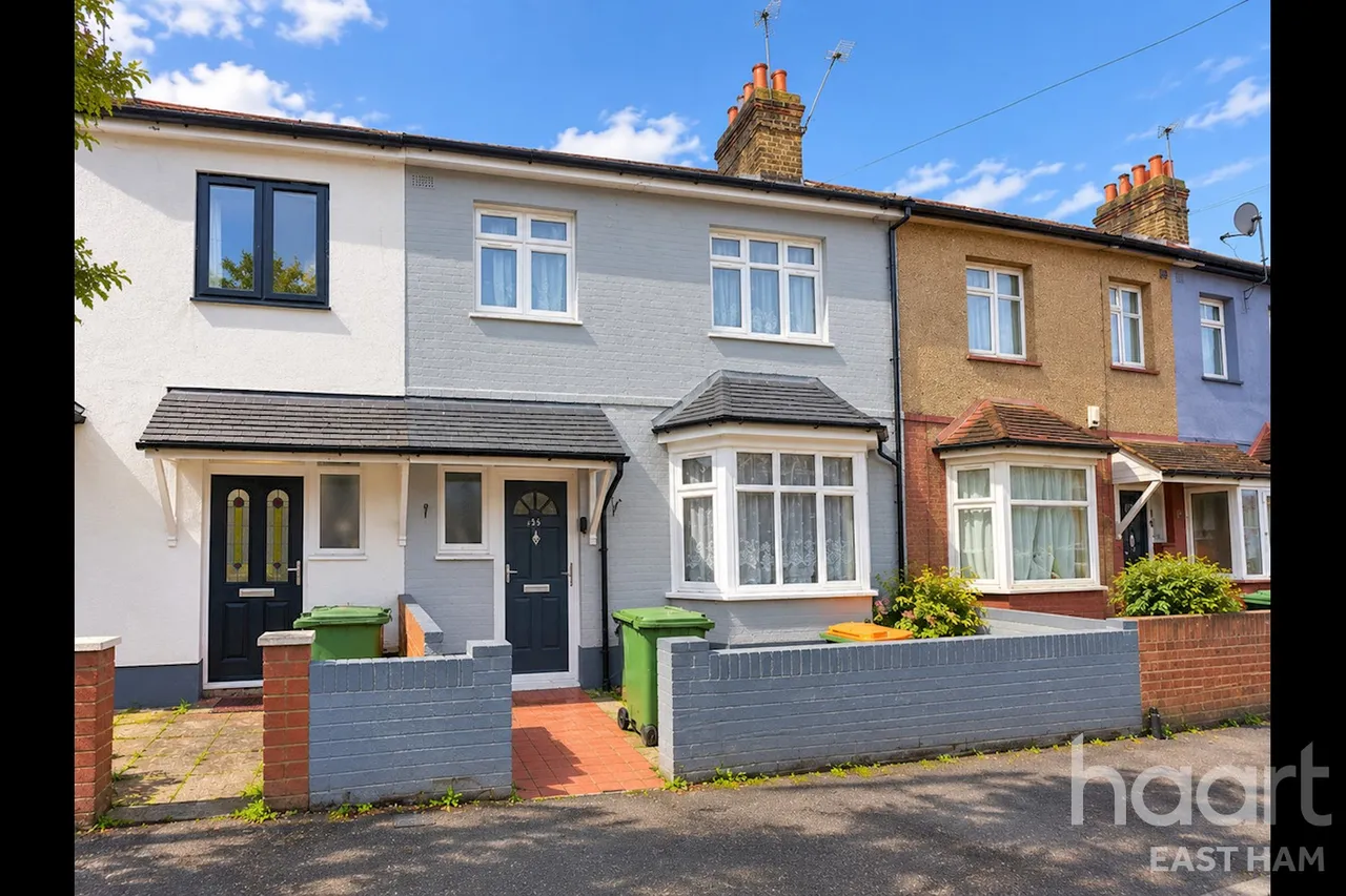 3 bed house to rent, London, Inner London, E6