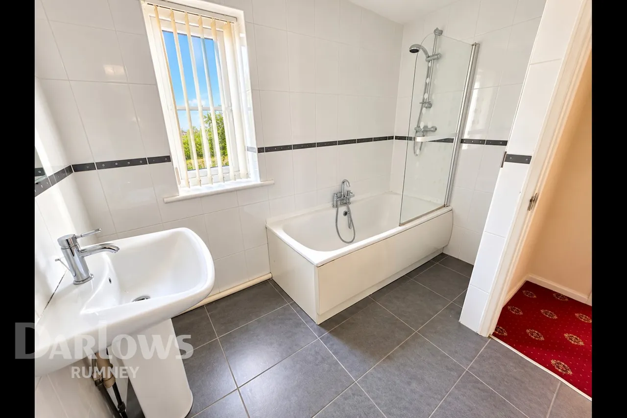 Hastings Crescent, Cardiff, photo 25