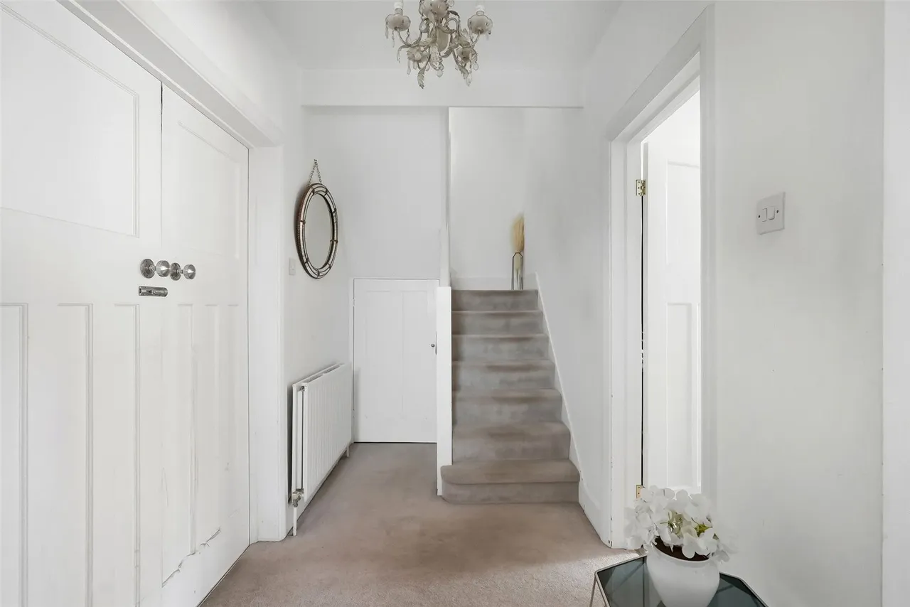 Uxbridge Road, Hampton Hill, TW12 1AY, photo 6