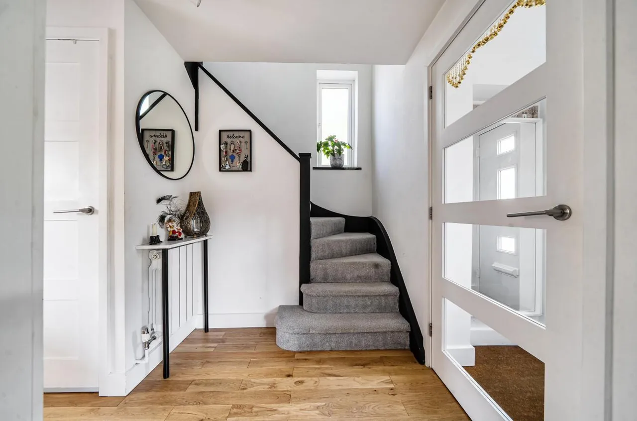 Green Farm Road, Bagshot, photo 4