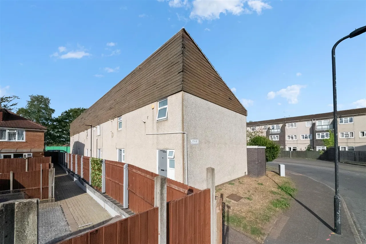 Damsonwood Road, Southall, photo 10
