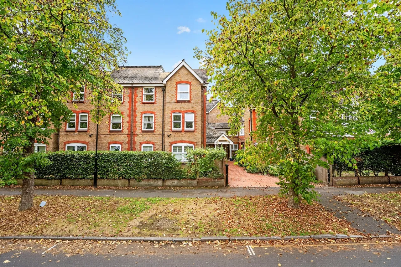 Church Lane, London, SW19, photo 2