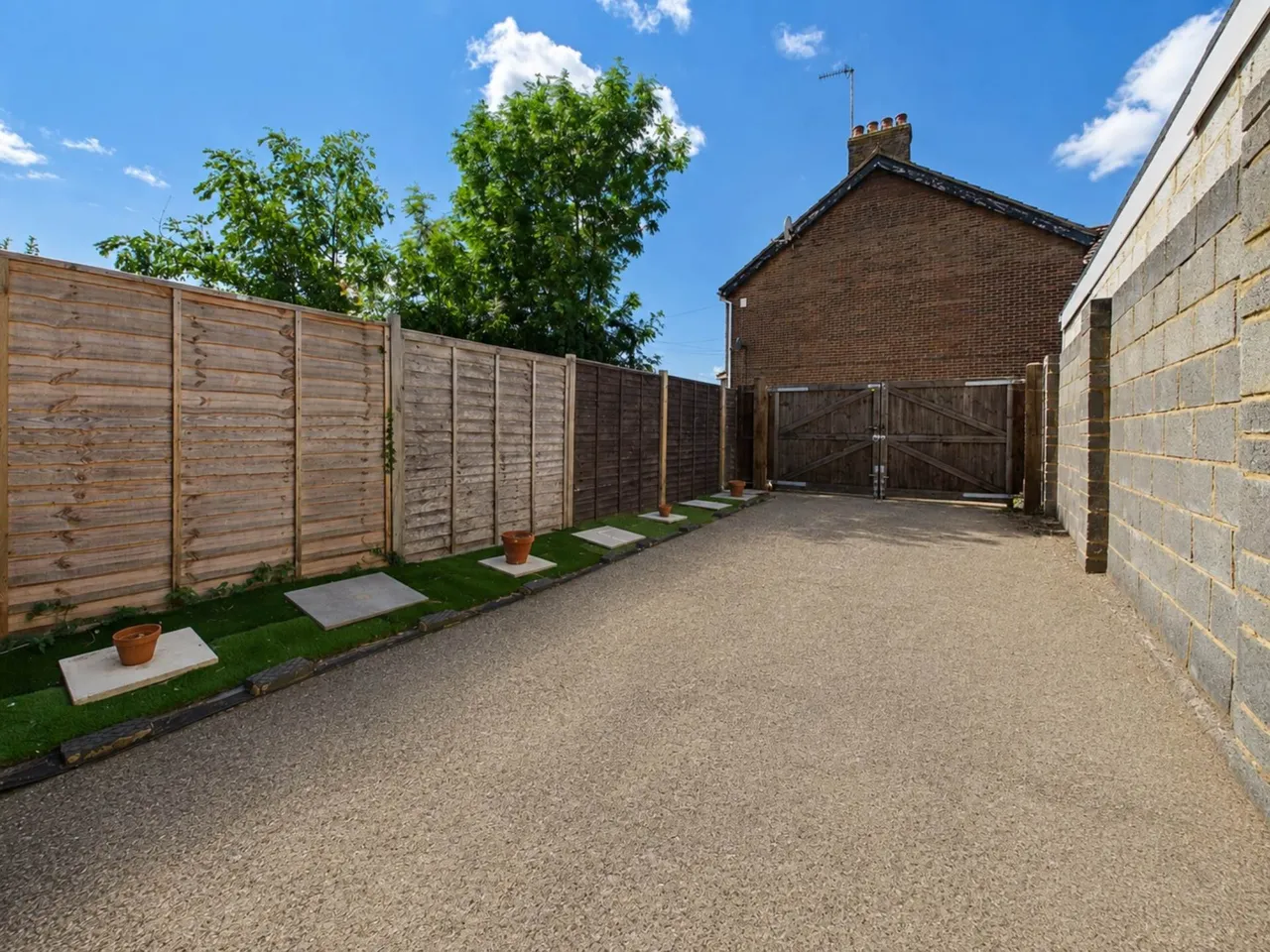 Beechwood Road, Luton, LU4 9RG, photo 2