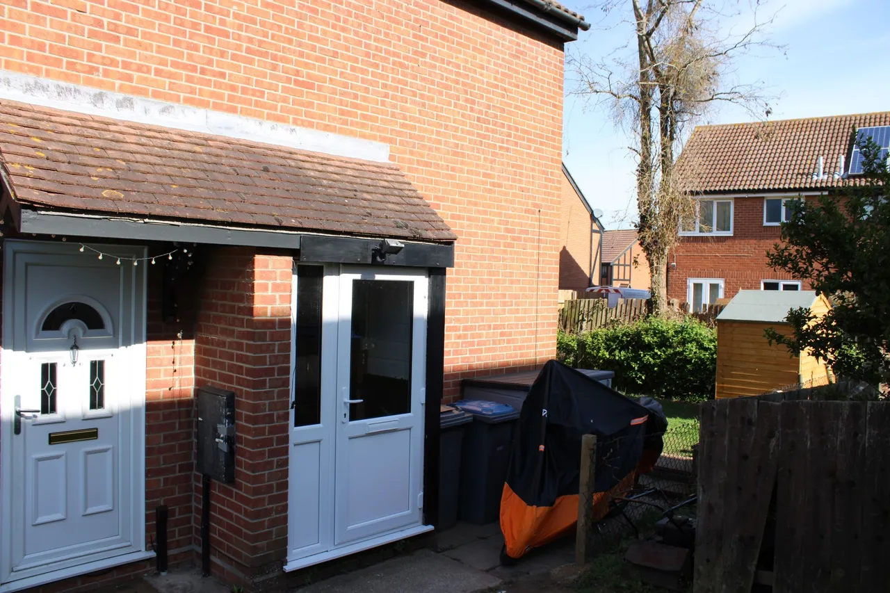1 bed house to rent — The Downs, Oak Rise, Felixstowe, Suffolk, IP11 2FG