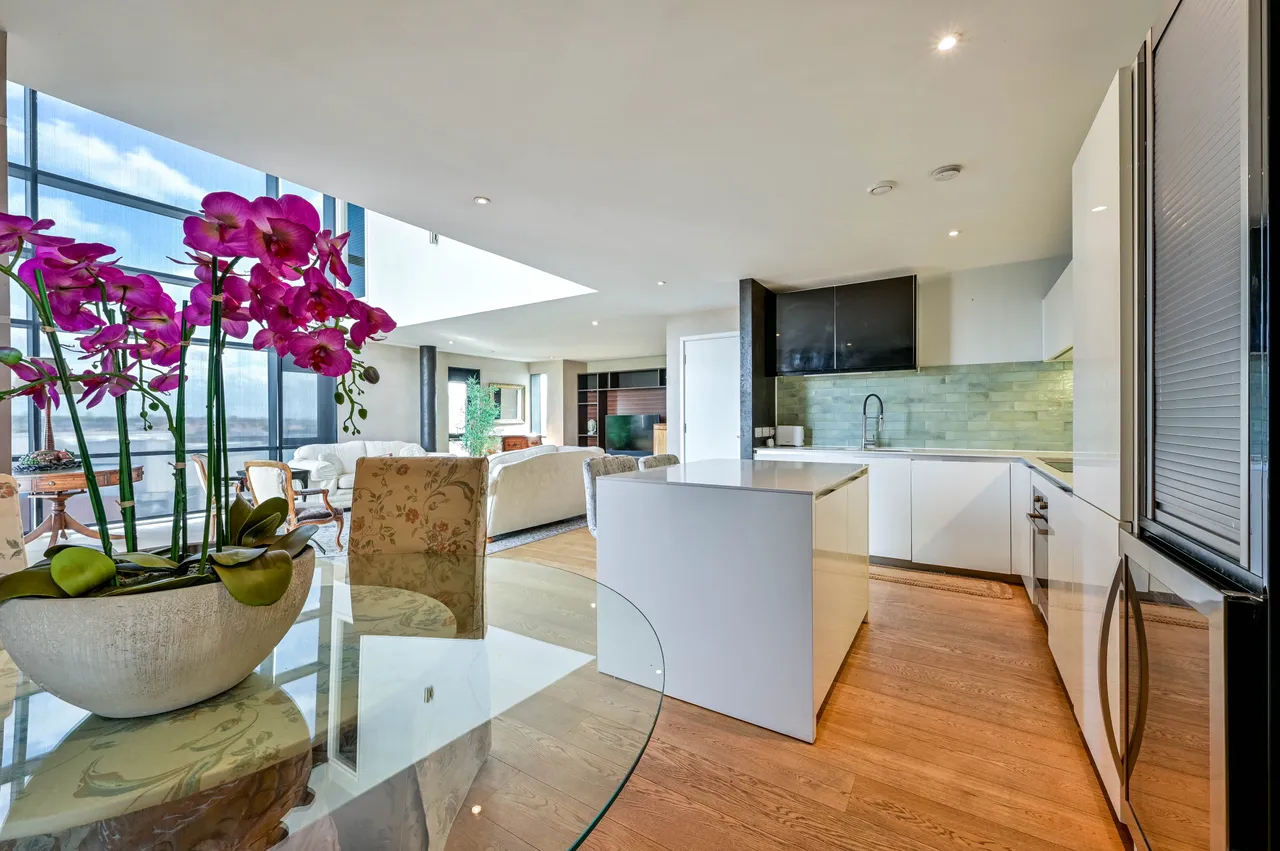 London, SW18, photo 27