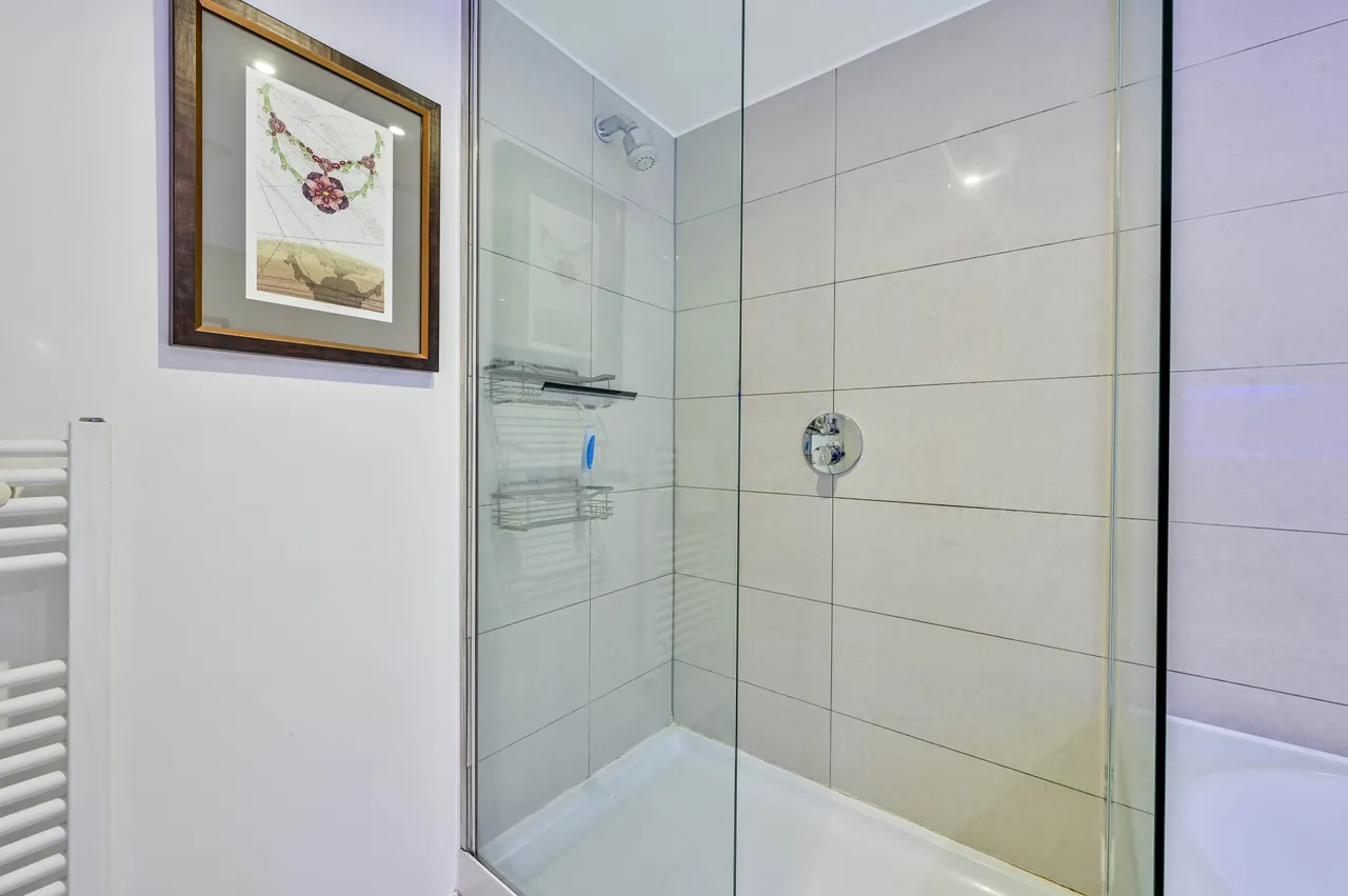 London, SW18, photo 22